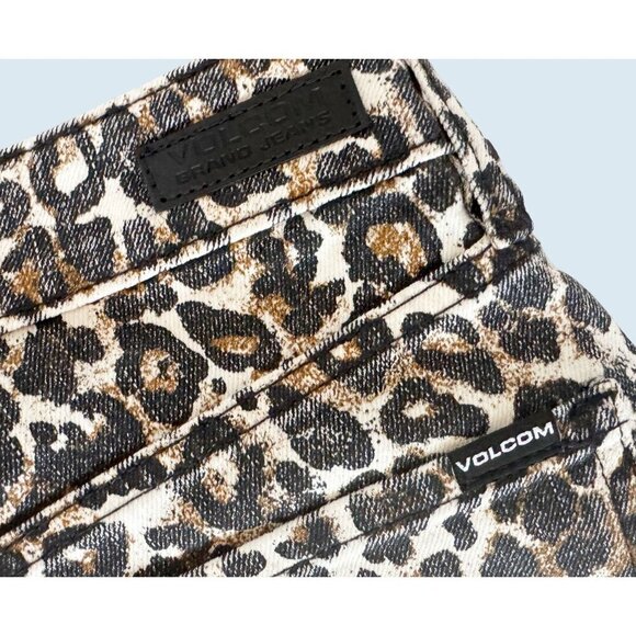 VOLCOM Skinny Hi Rise Exposed Button Animal Print Jeans Size 26 - Picture 7 of 8